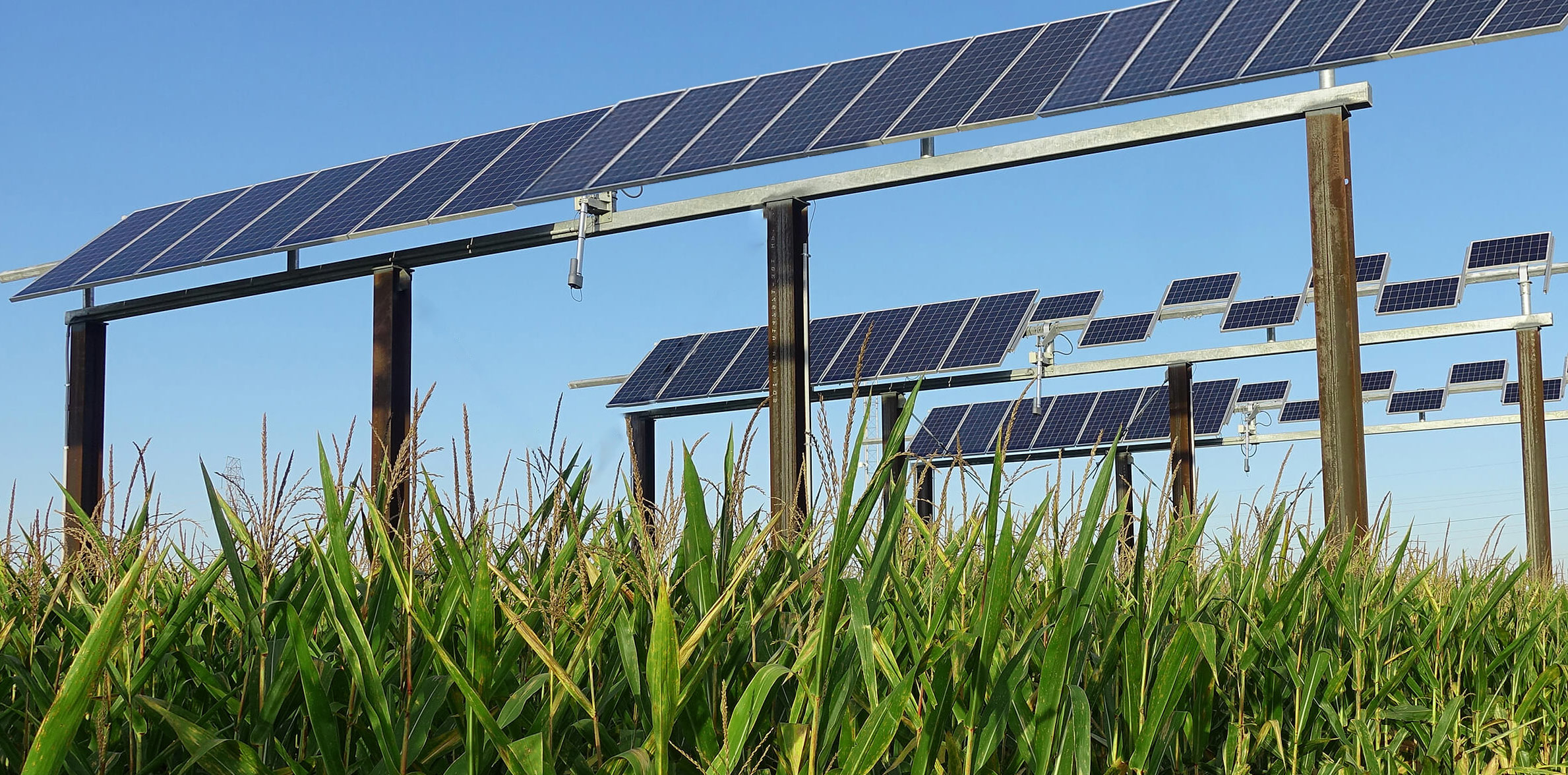 Instalador en Segovia y Valladolid de bomba de riego con placas solares fotovoltaicas agricultura pivot maíz Castilla y León